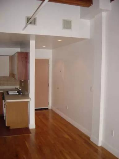 Main picture of 9 Knapp St