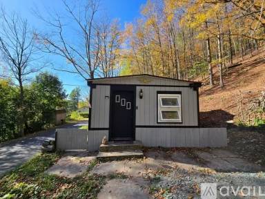 Main picture of 286 Benton Hollow Rd