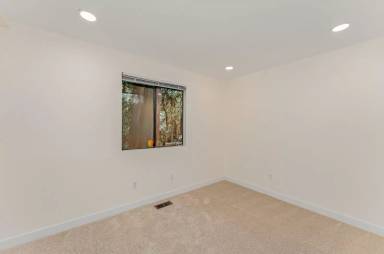 Main picture of 22131 NE 13th Pl