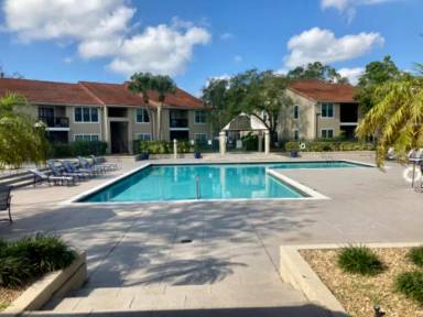 Main picture of 4017 Crockers Lake Blvd