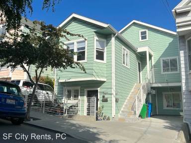 Main picture of 569 Moultrie St