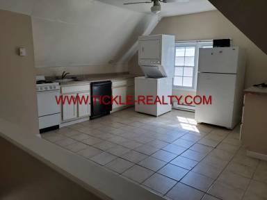 Main picture of 20 Tracy St