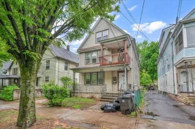 Main picture of 80 Shepard St