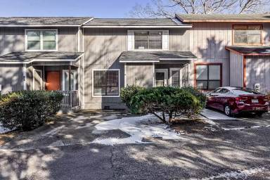 Main picture of 342 Terrace Ct