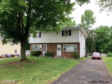 Main picture of 19 Quarry Dr