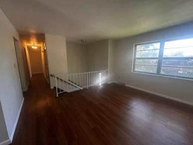 Main picture of 1101 Krohn Dr