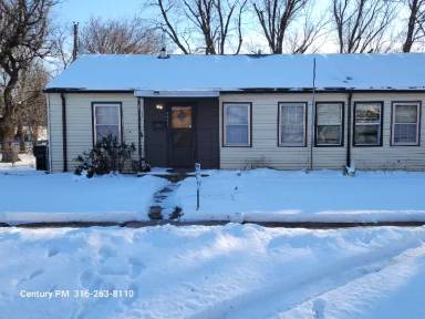 Main picture of 4011 E Whitney Ln