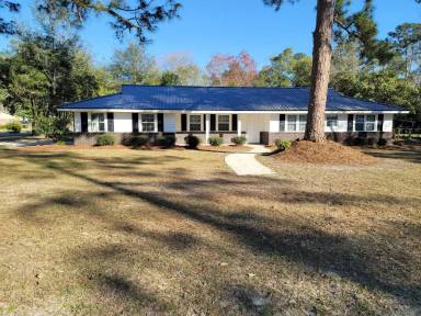 Main picture of 301 Carlton Dr