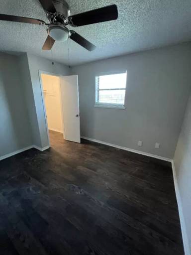 Main picture of 4601 Woodland Ave
