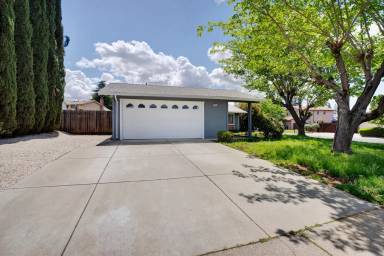 Main picture of 6900 Mellodora Dr