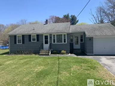 Main picture of 145 River St