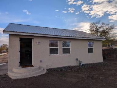 Main picture of 164 Willow Rd NW