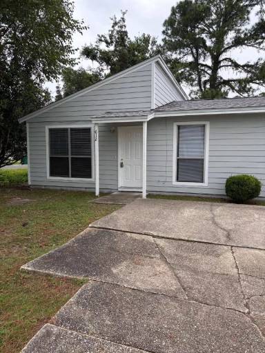 Main picture of 612 Carnathan Ct