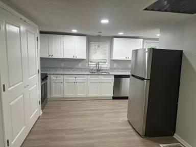 Main picture of 5231 N Merrimac Ave