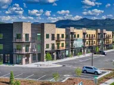 Main picture of 375 Larkspur Dr