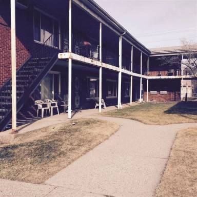 Main picture of 15130 Fenkell St