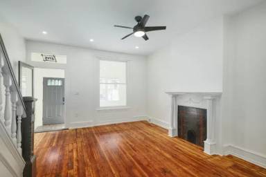 Main picture of 2115 S Alden St