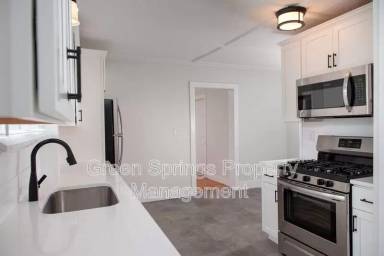 Main picture of 17 Granite St