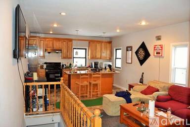 Main picture of 1379 Commonwealth Ave Apartments