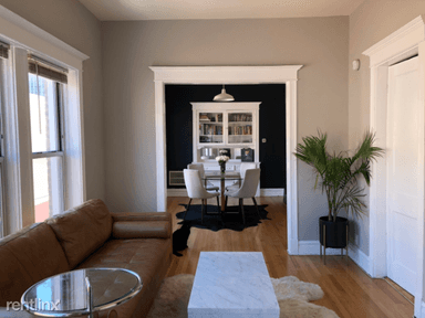 Main picture of 611 W Surf St