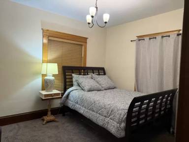 Main picture of 2334 Brewster St