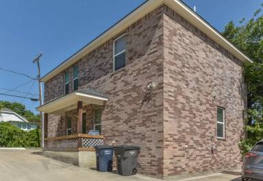 Main picture of 2528 S University Dr