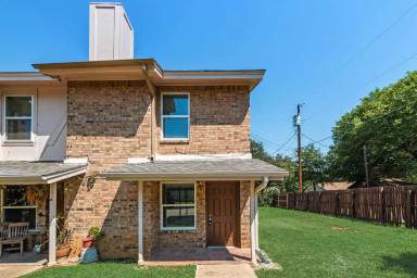 Main picture of 105 Wildwood Ct