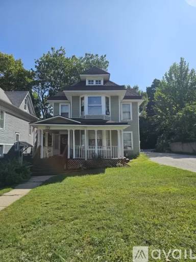 Main picture of 115 S 9th St