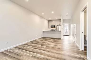 Main picture of 3323 SE 87th Ave