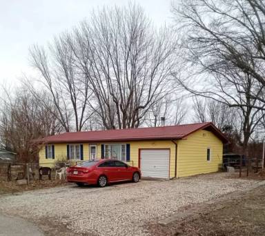 Main picture of 6 Marion Dr