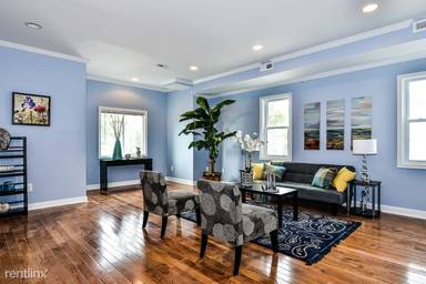 Main picture of 655 16th St NE
