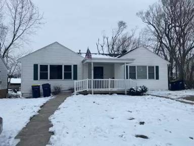 Main picture of 104 2nd Ave