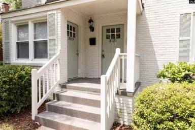 Main picture of 3131 Monroe St