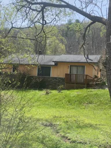 Main picture of 106 Addison Ct
