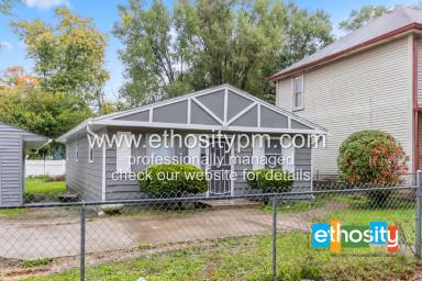 Main picture of 533 Lynn St
