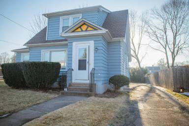Main picture of 18 Thompson St