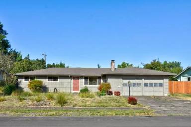 Main picture of 1650 NW Arthur Cir
