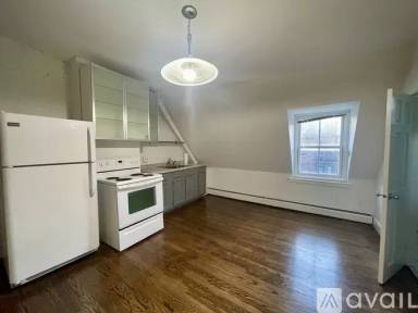Main picture of 29 E Springfield St