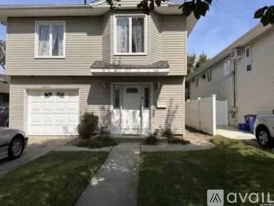 Main picture of 451 E Pine St