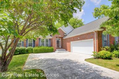 Main picture of 152 Oxford Ct