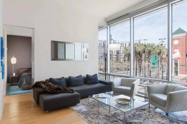 Main picture of 207 King St