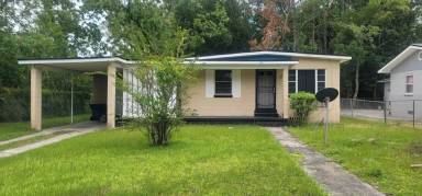 Main picture of 2724 Begonia Rd
