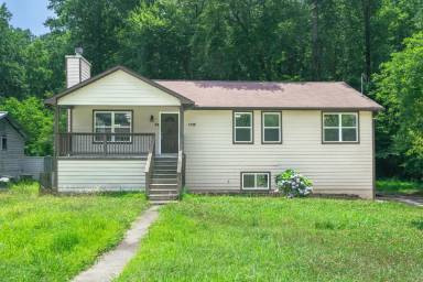 Main picture of 1739 Merry Oak Rd SW