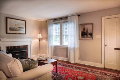 Main picture of 2612 Dumbarton Rd