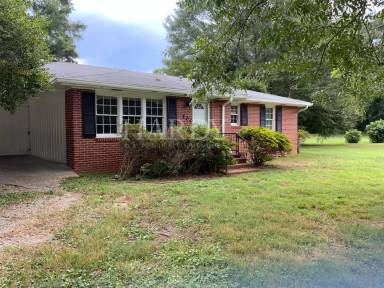 Main picture of 100 Sequoia Dr SE