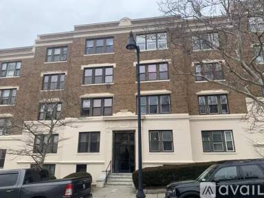 Main picture of 1657 Commonwealth Ave