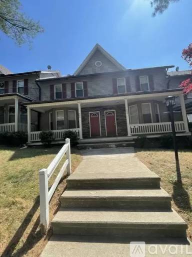 Main picture of 526 New York St