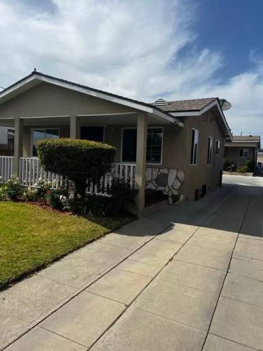 Main picture of 643 W Colden Ave