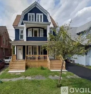 Main picture of 119 E Beard Ave