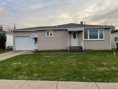 Main picture of 87 Knollwood Dr